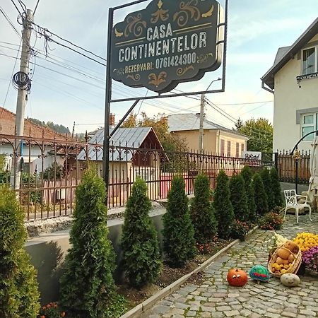 Hotel Casa Continentelor Campulung Exterior foto